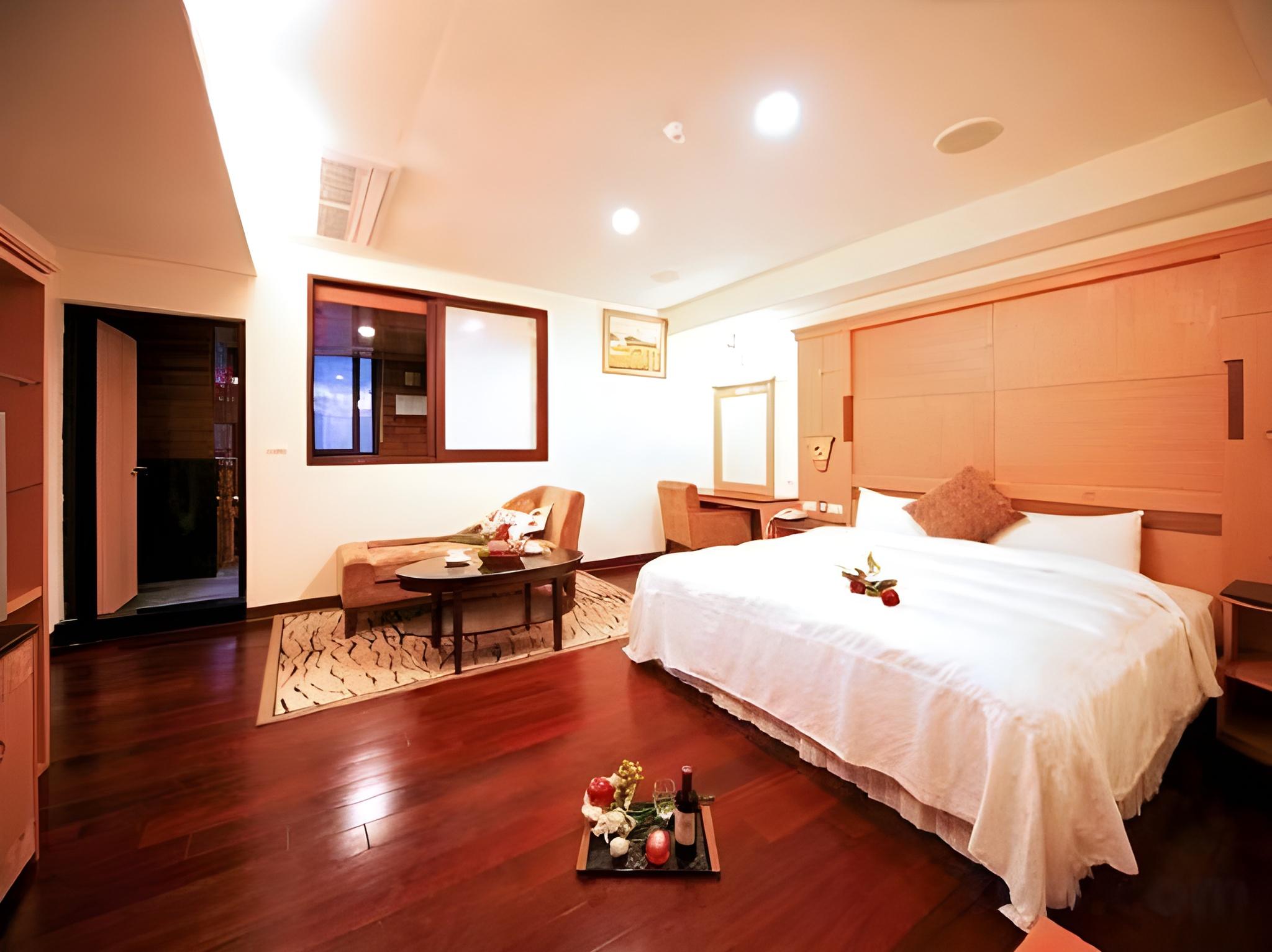 Boutique, Double Bed