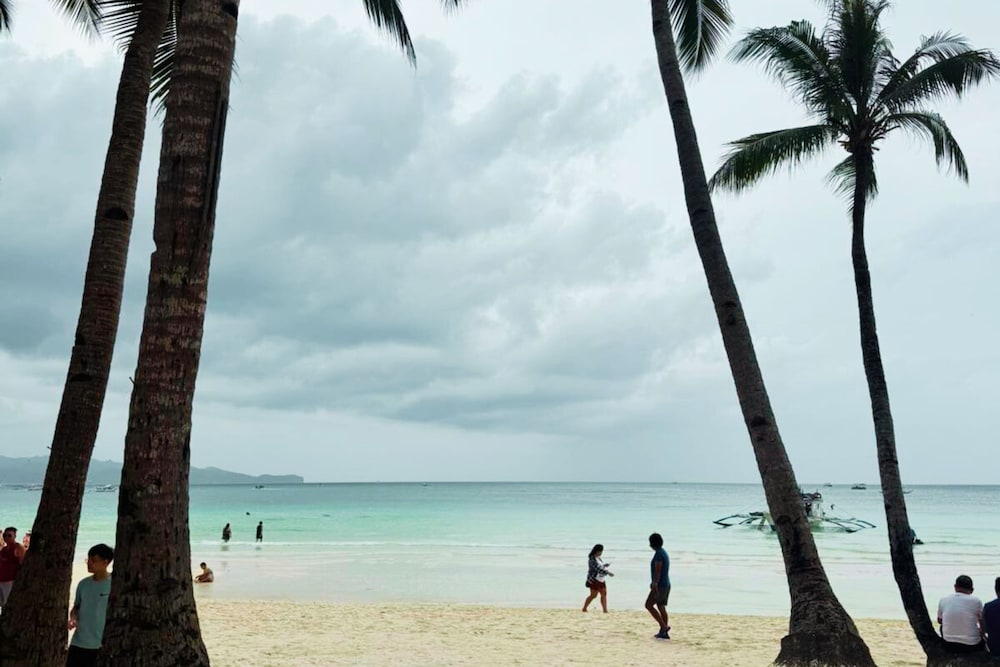 The Muse Beach Front Hotel Boracay 43/50
