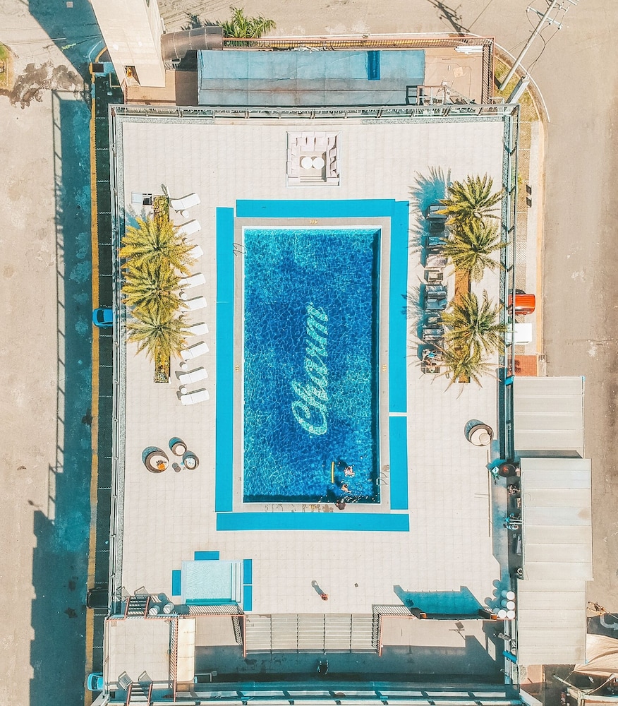 Le Charmé Suites 28/80