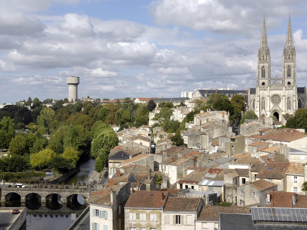Ibis Budget Niort Est La Creche 27/32