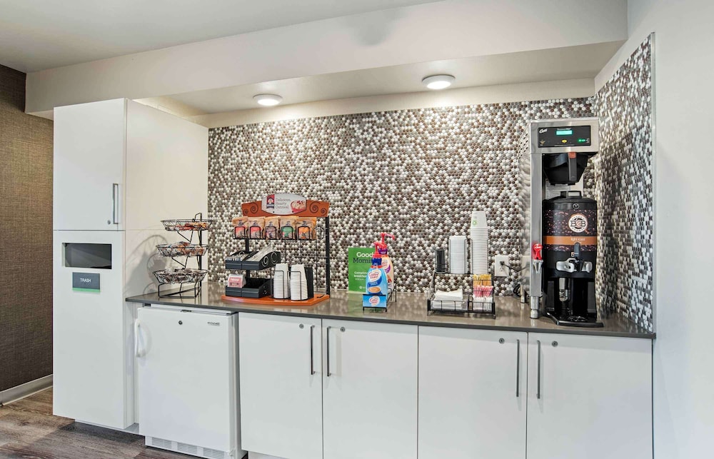 WoodSpring Suites New Orleans Airport 8/46