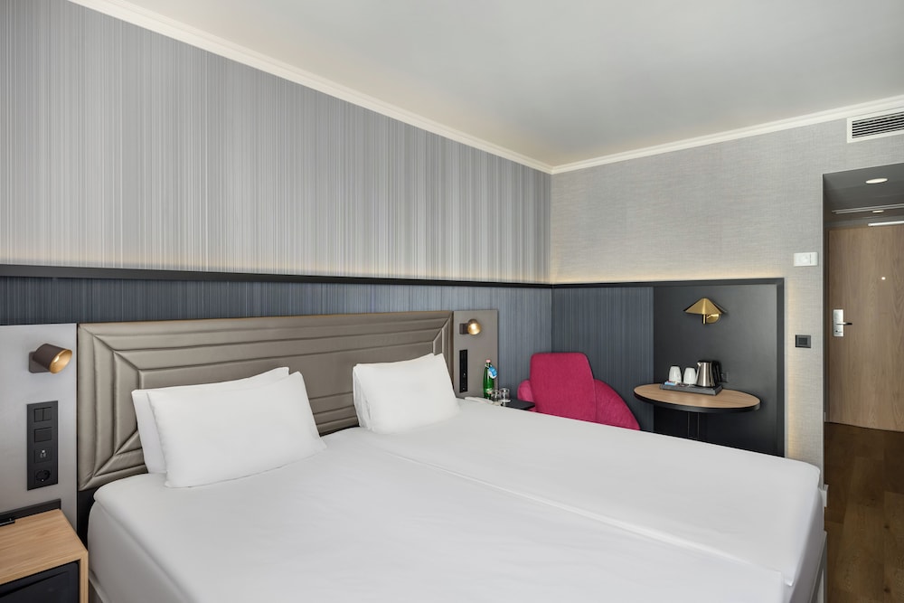 SUPERIOR, TWIN BEDS