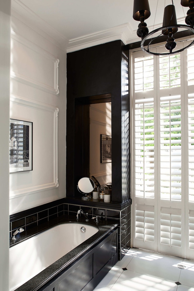 The Alphen Boutique Hotel 35/35