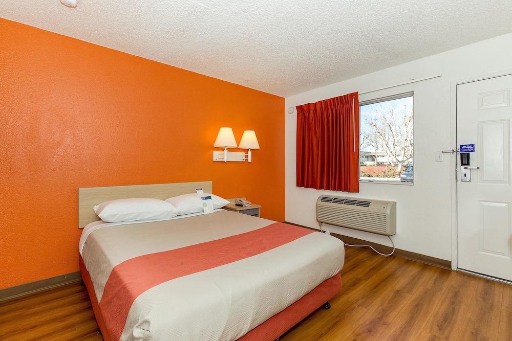 Motel6 Hayward, CA – Silicon Valley Gateway 34/61
