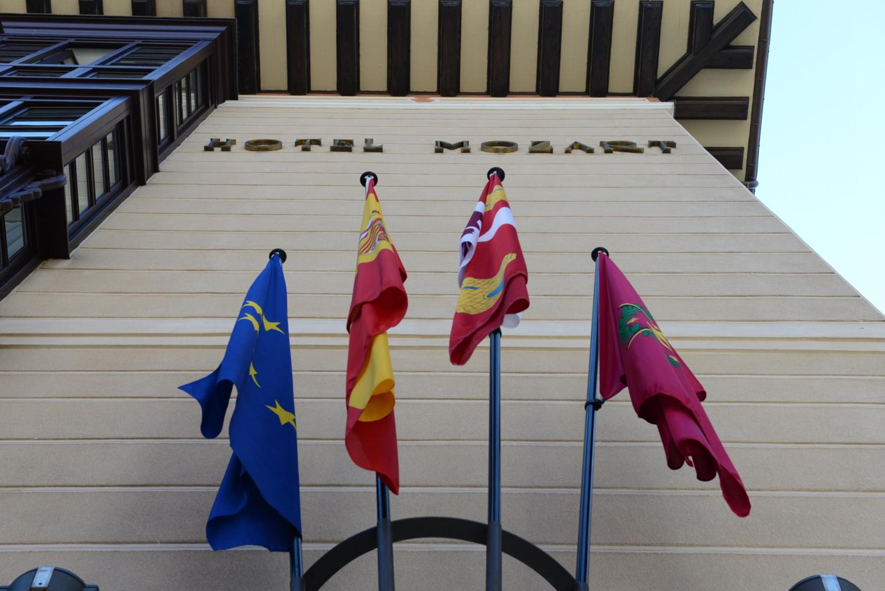 Hotel Mozart 46/59