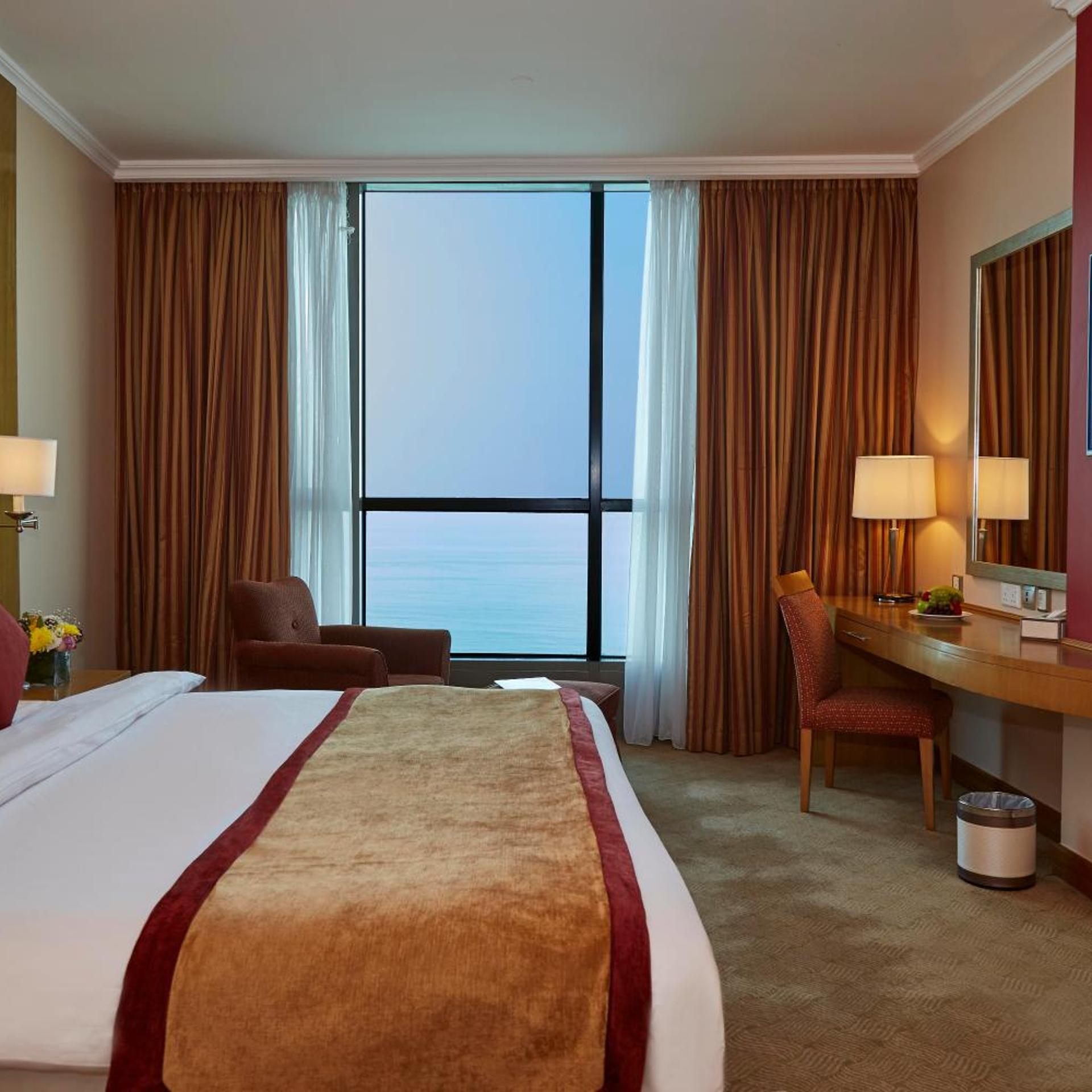 Deluxe King Room with Sea View