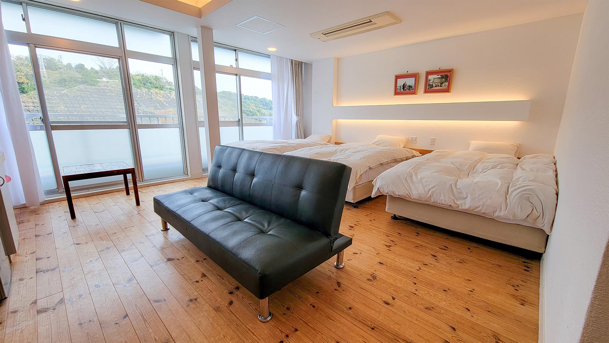 Deluxe, Twin Beds