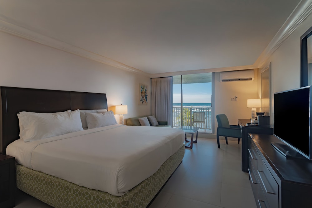 Deluxe, Ocean front