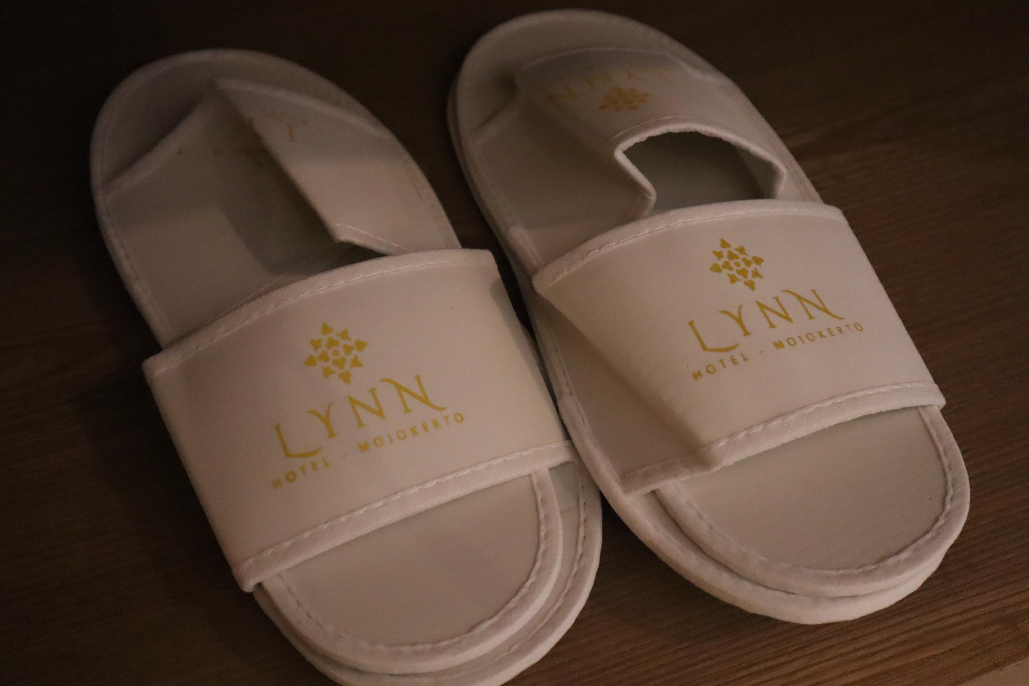 Lynn Hotel Mojokerto 12/28
