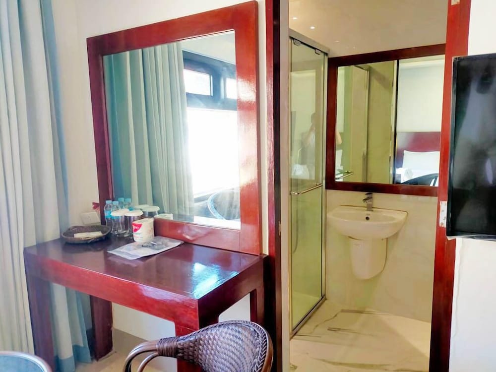 El Nido Beach Hotel 48/50