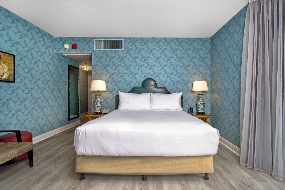 ROOM, KING BED, ACCESSIBLE