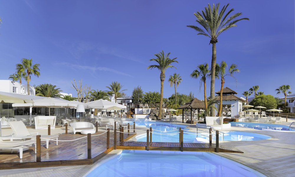 H10 White Suites - Adults Only 37/70