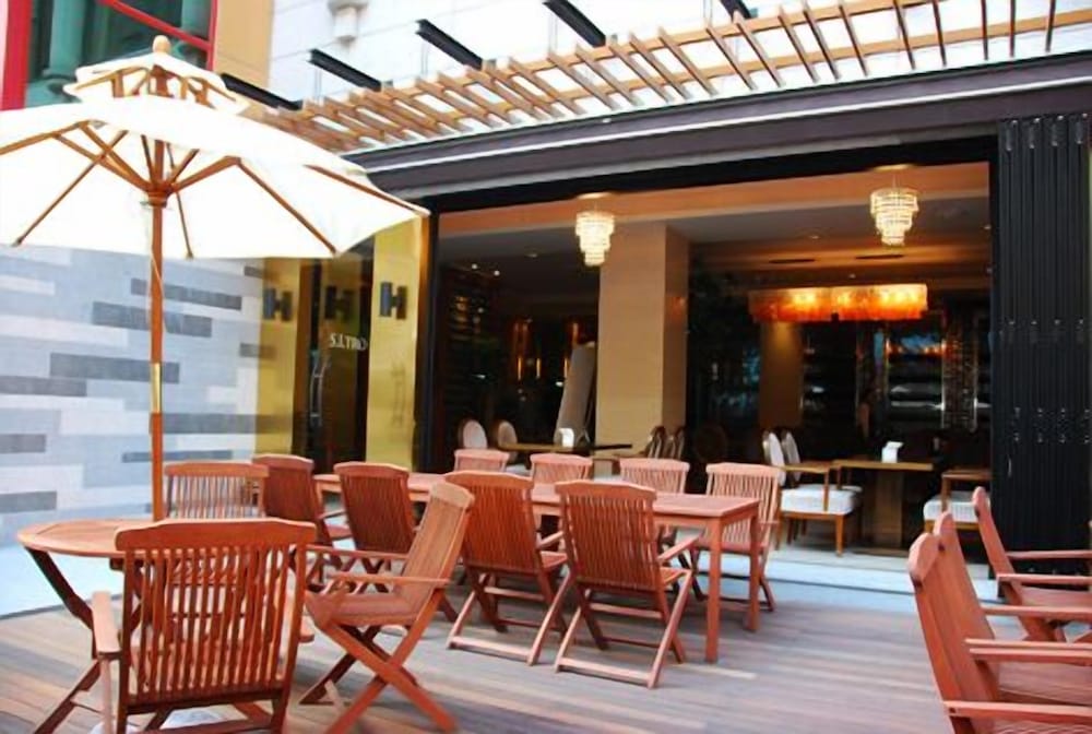 Noblesse Hotel 33/50
