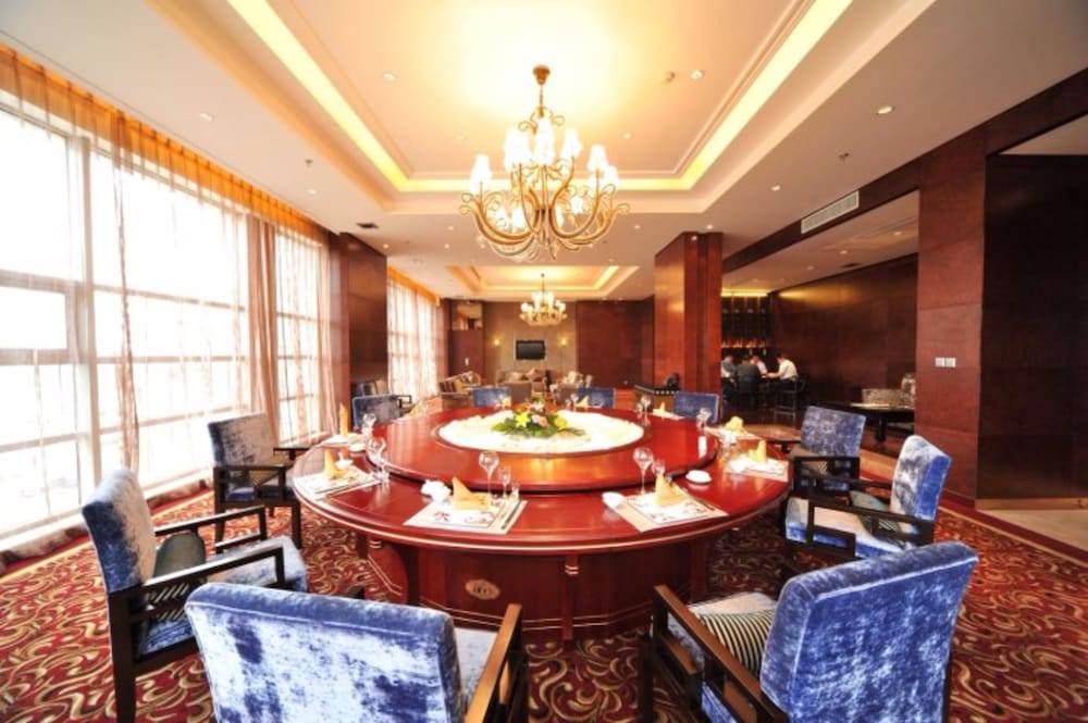 S N Hotel Dalian 18/25