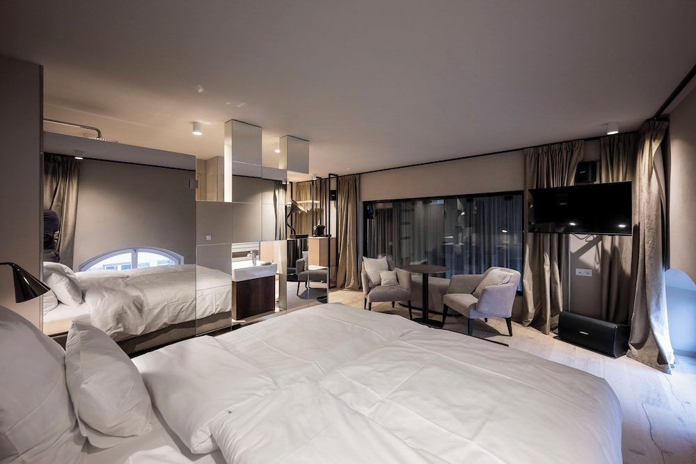 HOTEL & SPA Goldene Rose 18/50