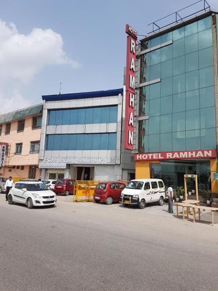 Hotel Ramhan Palace Mahipalpur 74/78
