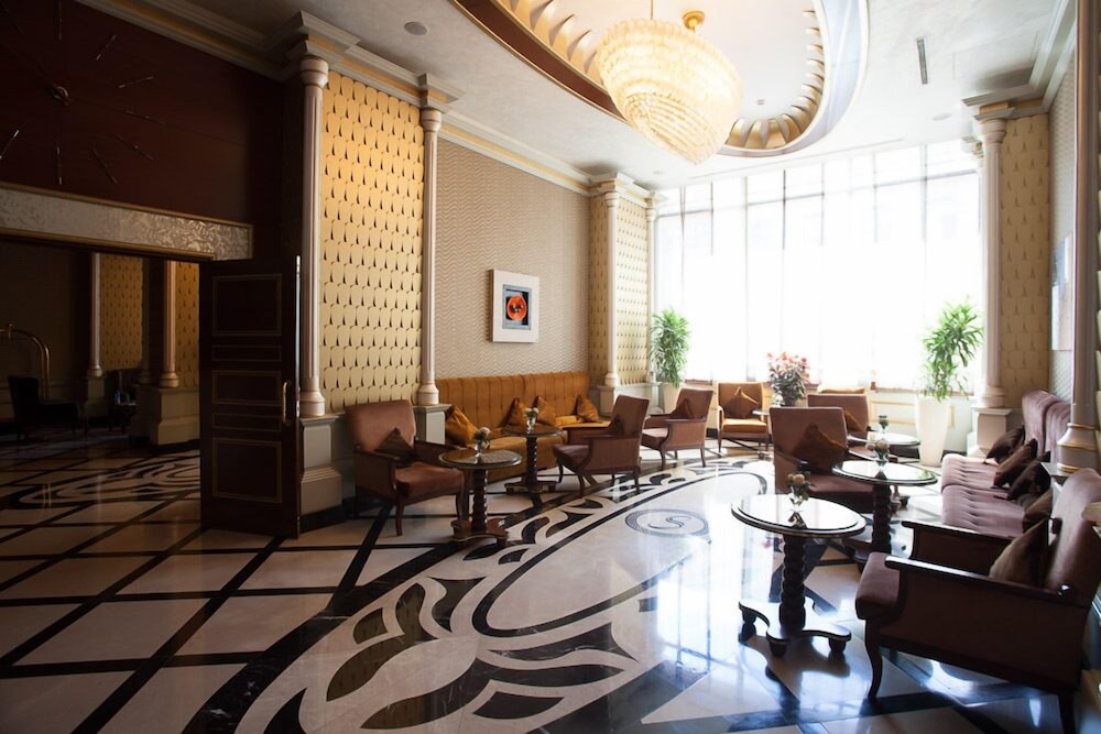 Sapphire Hotel 59/72