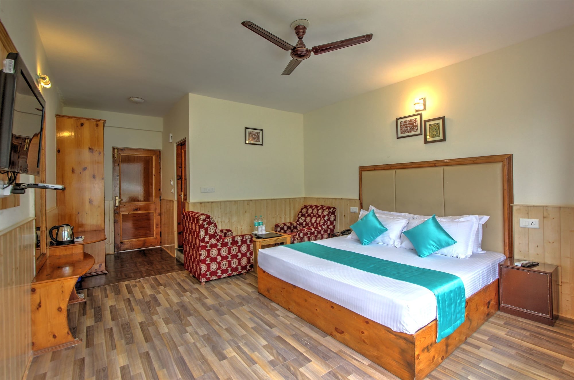 1 BEDROOM, LUXURY, MOUNTAIN VIEW, BALCONY