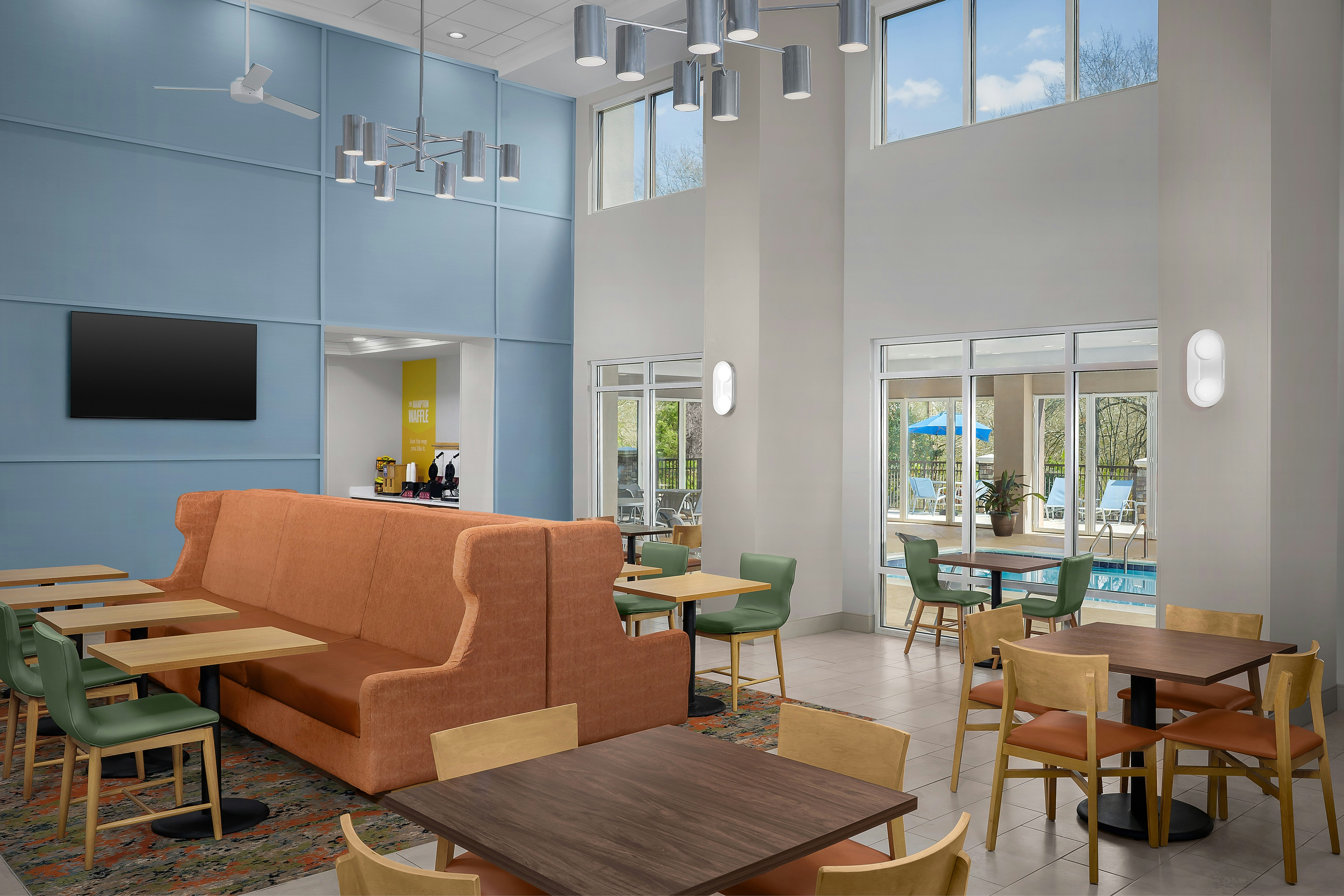 Hampton Inn & Suites Clinton - I-26 22/38