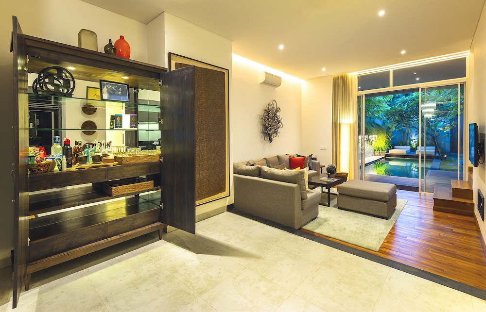 Hu U Villas Seminyak Bali 32/50