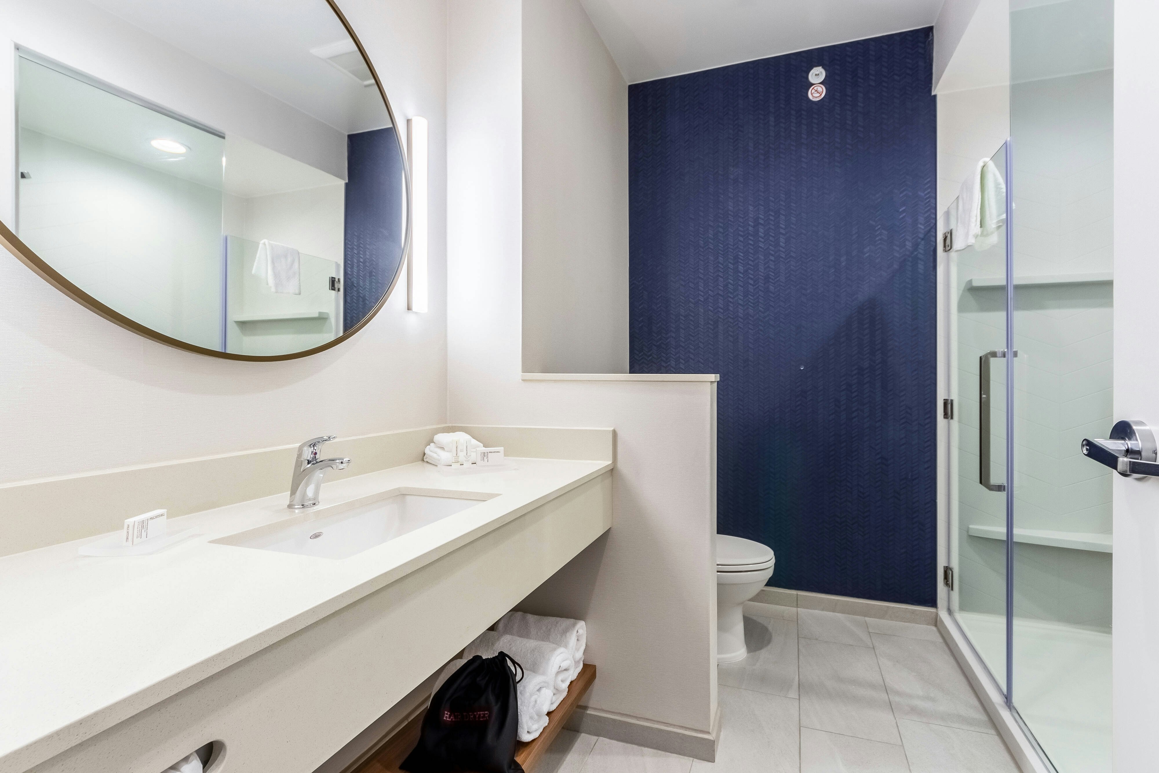 Fairfield Inn & Suites Dallas Arlington South 18/19