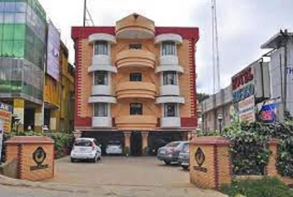 HOTEL BLUE BIRD 24/31