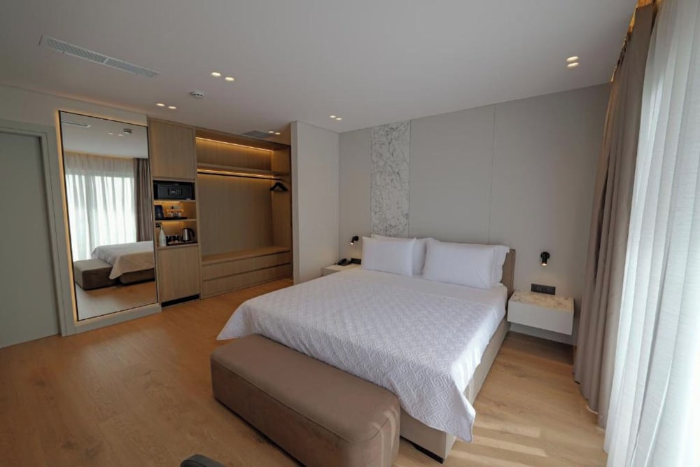 Superior, Suite, Double Bed, Sea View, Sofa