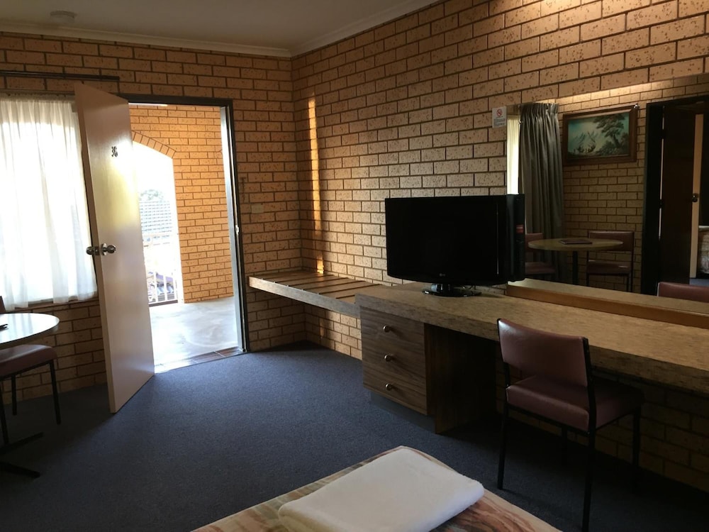 Lakeview Motel 22/60