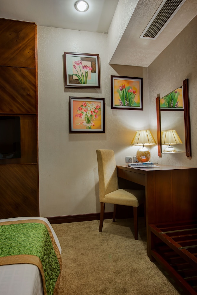 Emerald Hotel Hanoi 63/72
