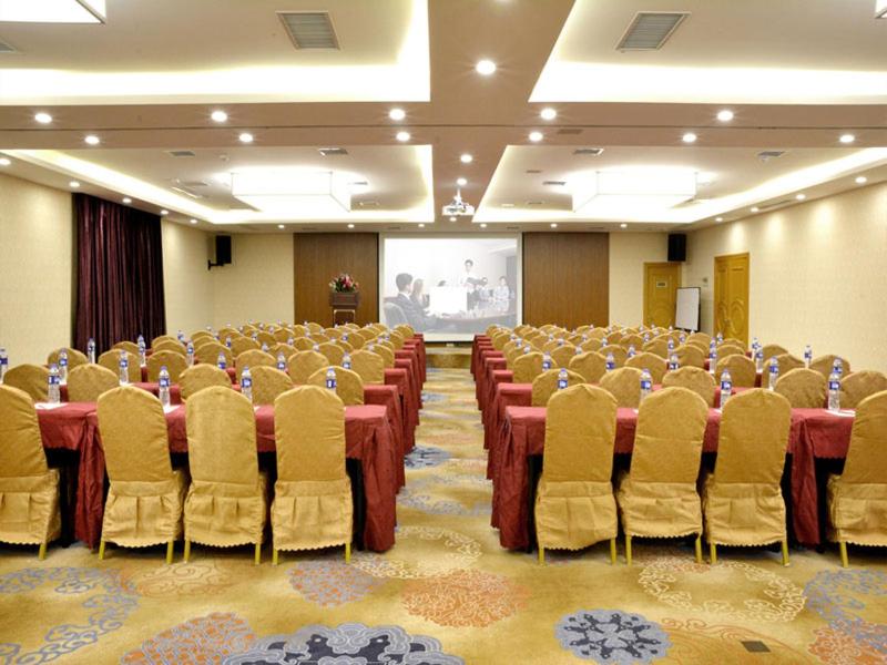 Vienna Hotel (Hefei Mingzhu Square University Town) 23/25