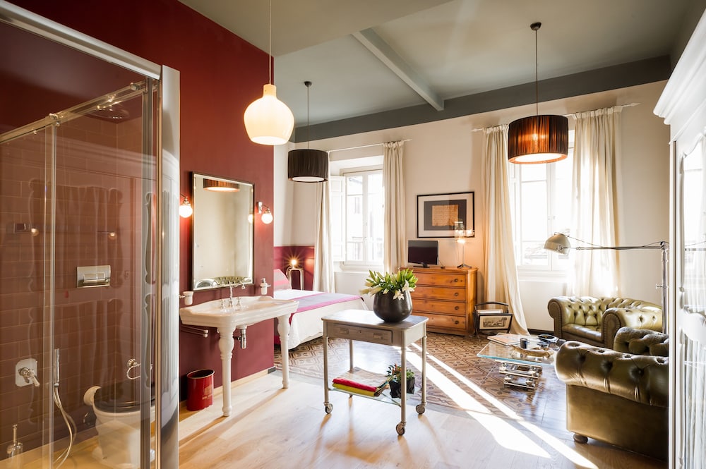 Arnobio Florence Suites 23/34