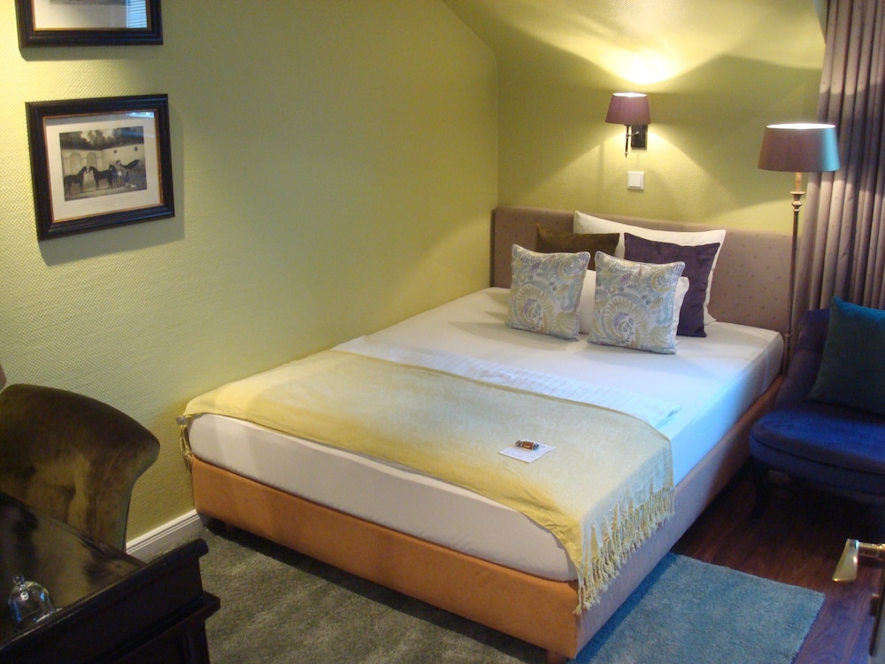 ECONOMY, DOUBLE BED