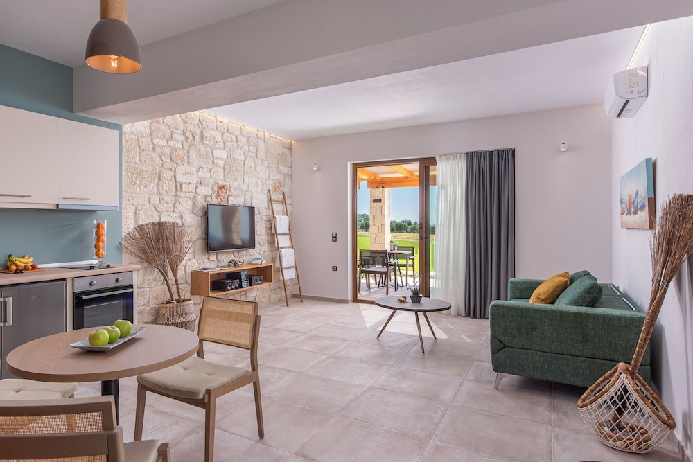 Mint Retreat Suites 10/42