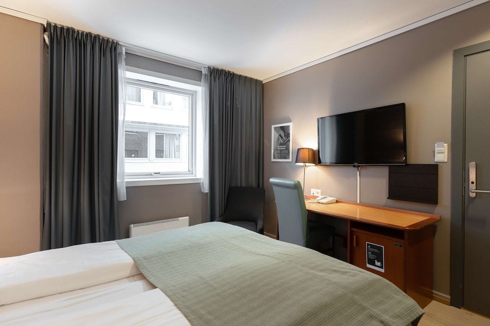 ECONOMY, TWIN BEDS