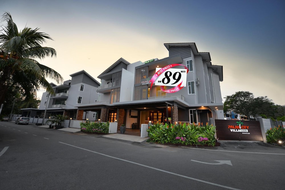 Palm City Villa 6/30