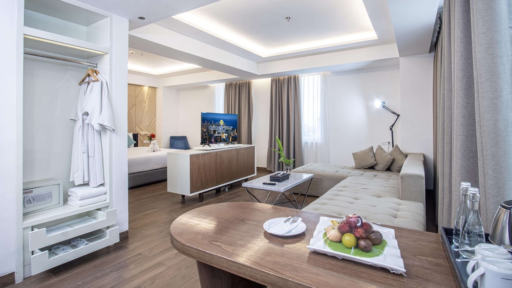 Hotel Golden Tulip Essential Makassar 33/41