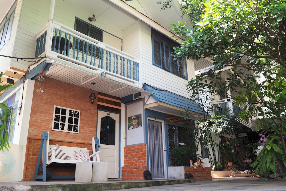 Stay With Me Guesthouse 3/50