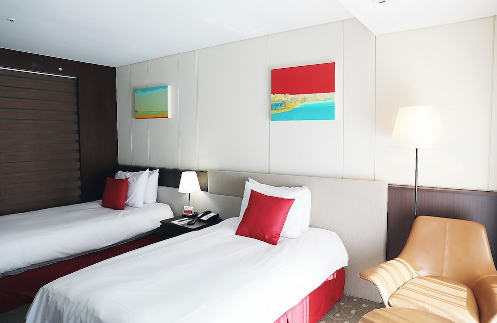 Ramada by Wyndham Jeju Hamdeok 25/70