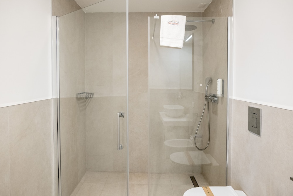 San Lorenzo Boutique Hotel & SPA 70/72