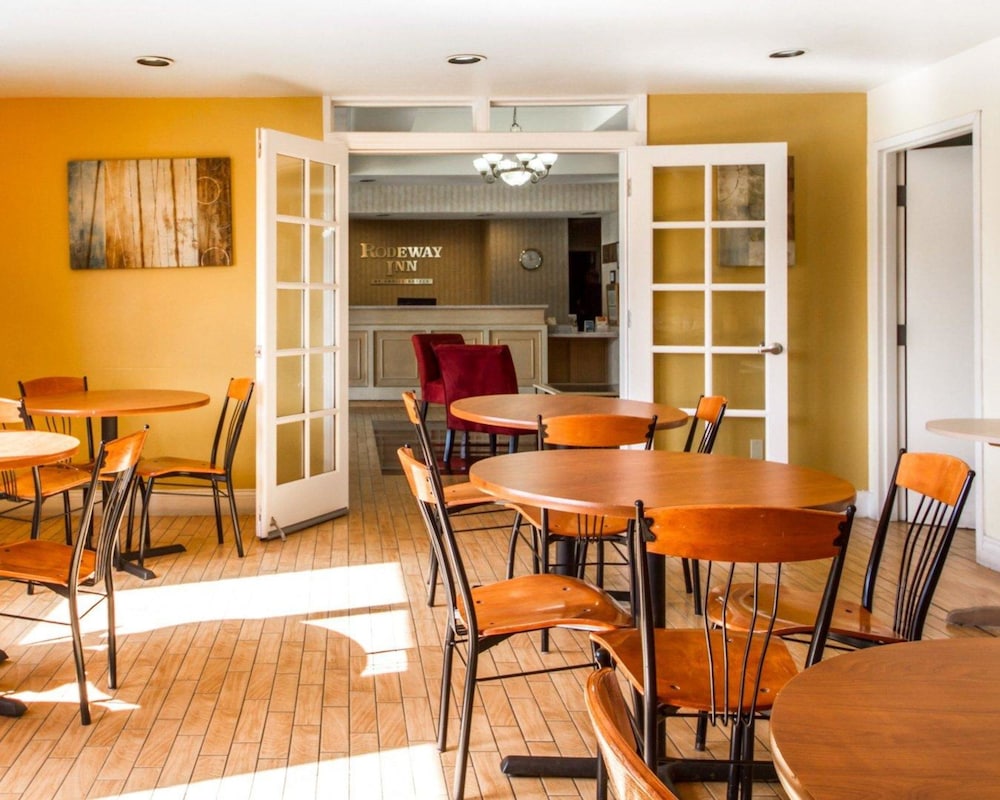 Rodeway Inn Watsonville 24/29