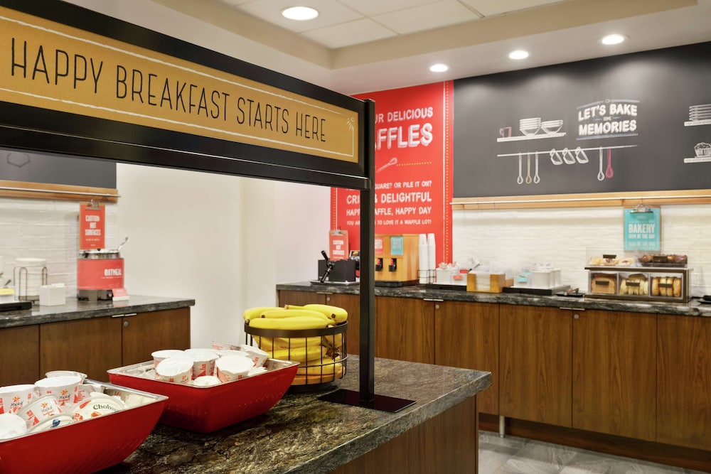Hampton Inn & Suites Tacoma/Puyallup 45/56