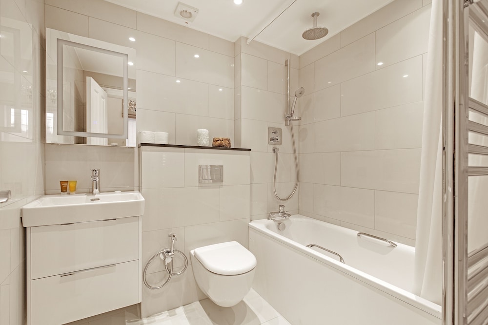 Chesham Court 45/50