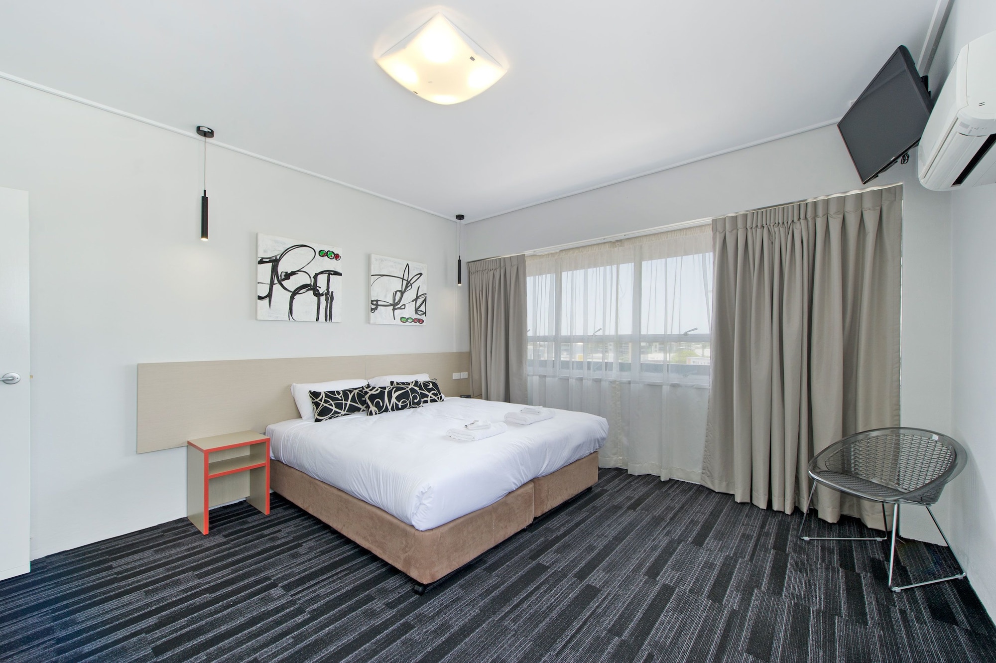 2 BEDROOMS, APARTMENT