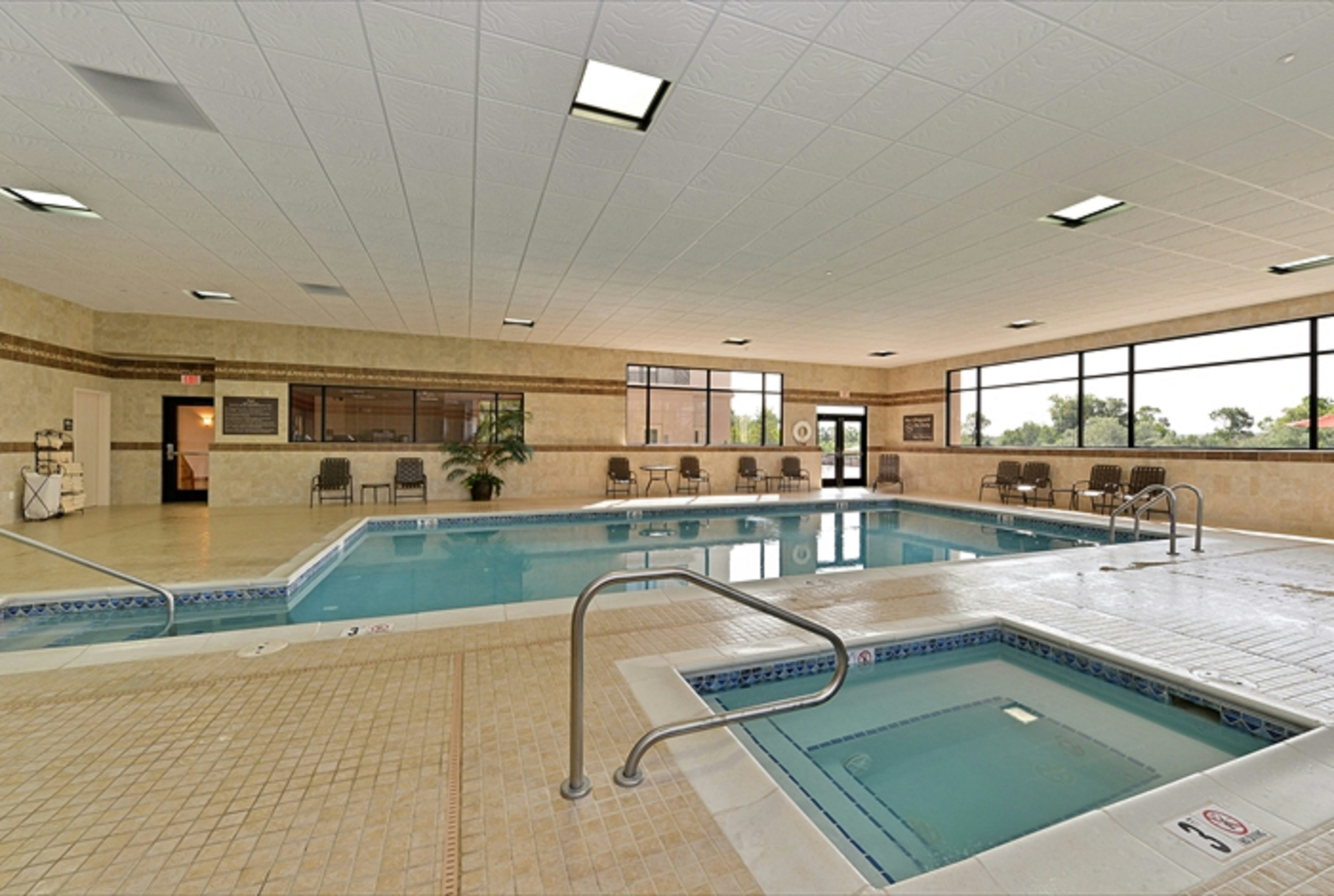 Hampton Inn & Suites Buffalo 4/14