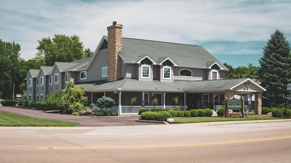 Hearthstone Inn & Suites 4/65