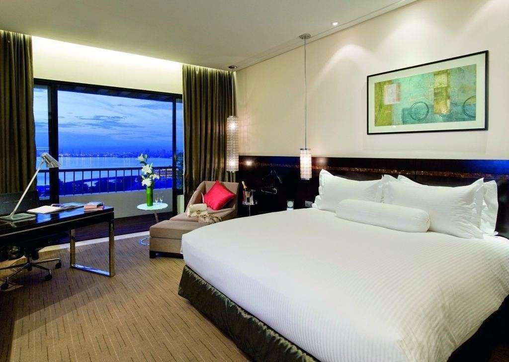 Sofitel Philippine Plaza Manila 29/75
