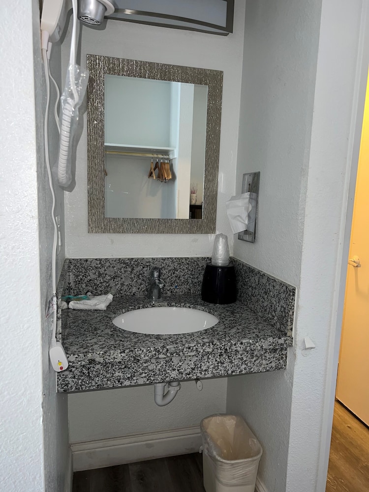 Heritage Inn Express Chico 20/55