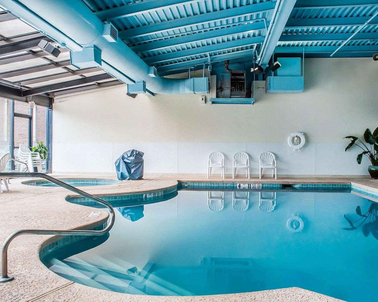 Quality Hotel & Suites At The Falls 31/51