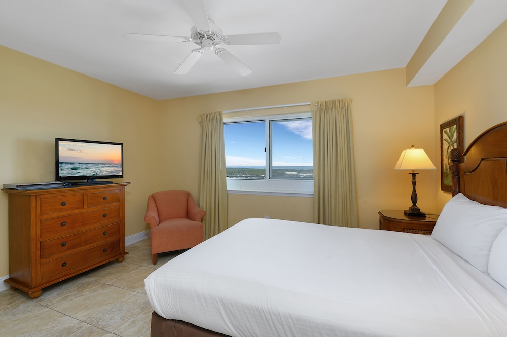 236 Emerald Beach Resort 41/80