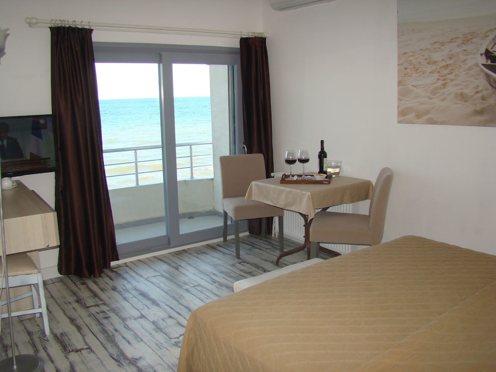 Urla Yelken Hotel- Adult +15 30/49